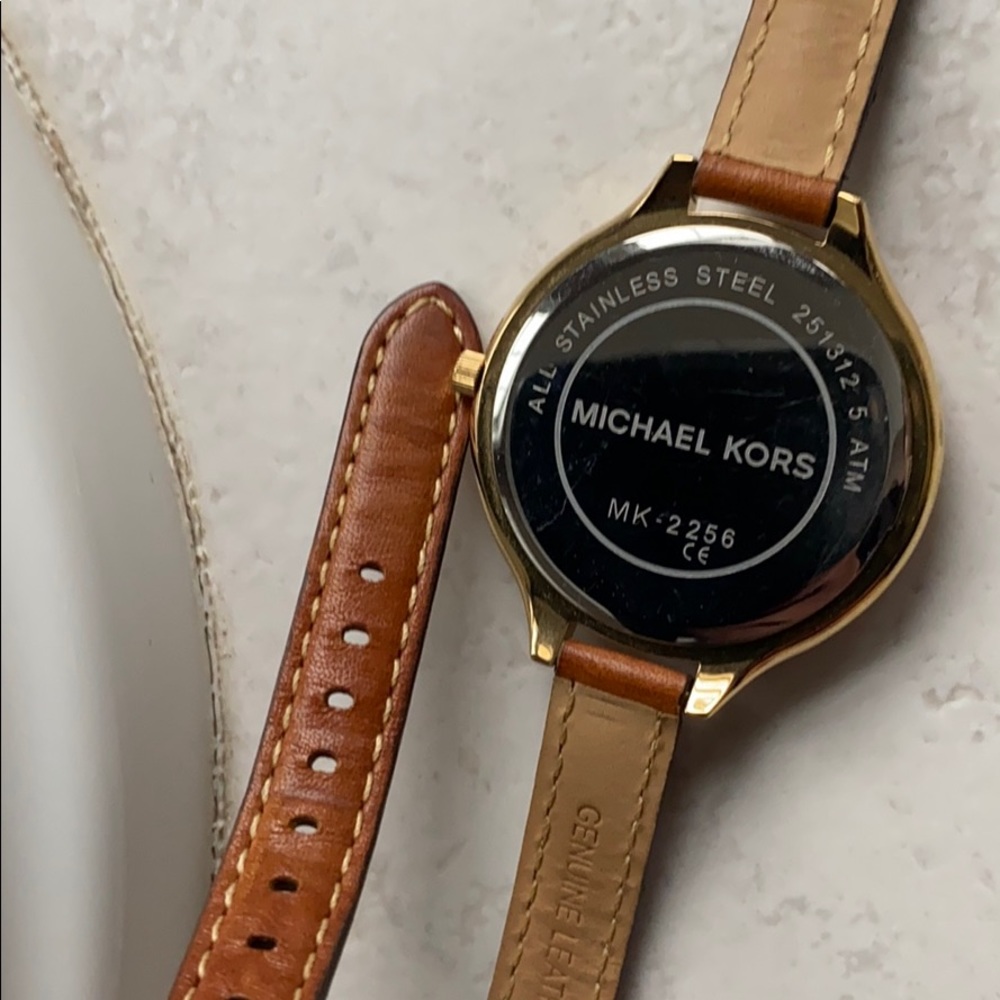 Watch - Picture 4 of 5